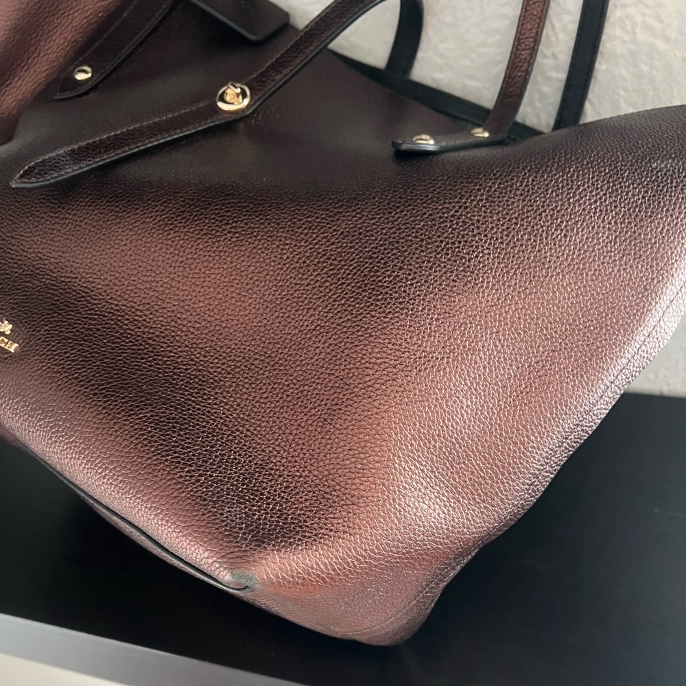 Coach Market Tote Bag in Metallic Bronze - Picture 6 of 11